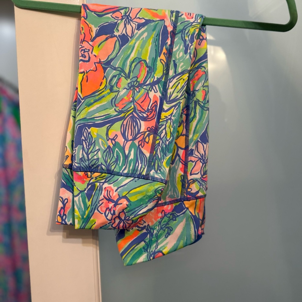 Bennett Blue Surf Weekender Leggings. Size Small. VEUC. Perfect condition.